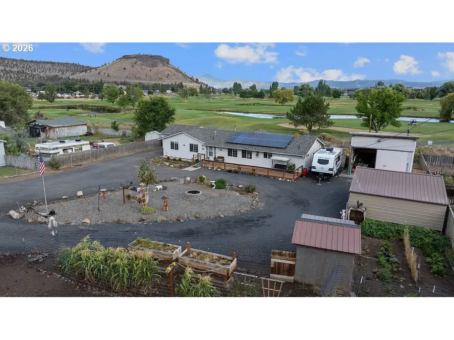 969 SW Crestview Rd, Prineville, OR 97754 - #3