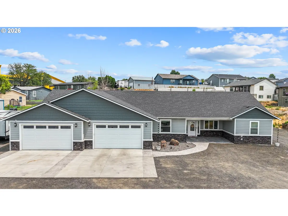 417 SW Quinney Pl, Pendleton, OR 97801 - #1