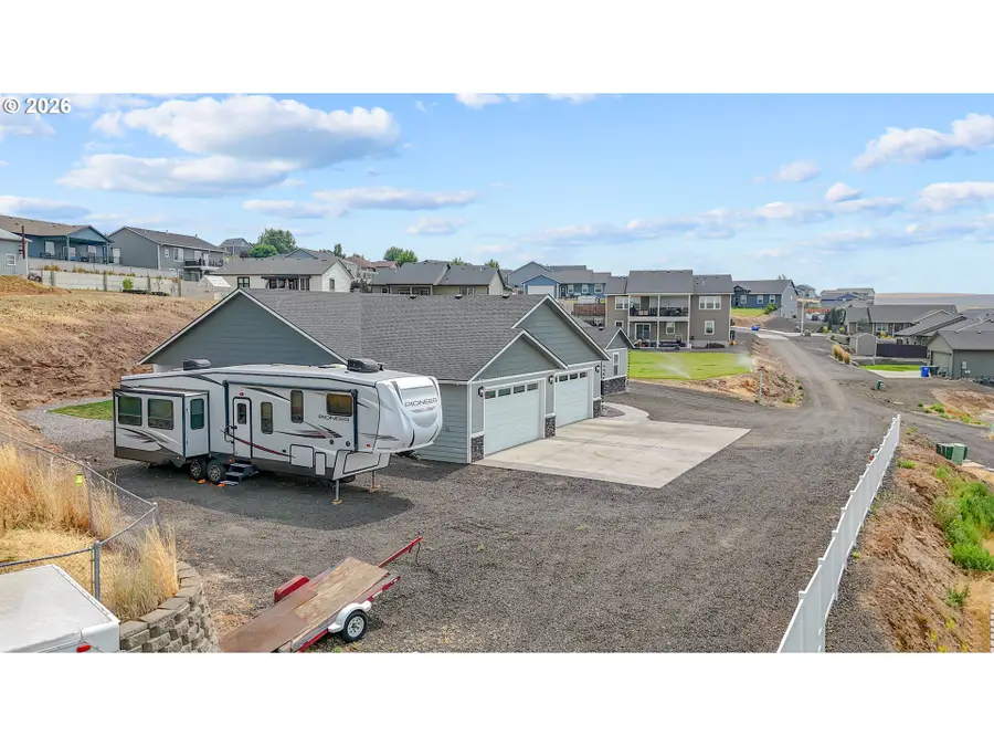 417 SW Quinney Pl, Pendleton, OR 97801 - #3