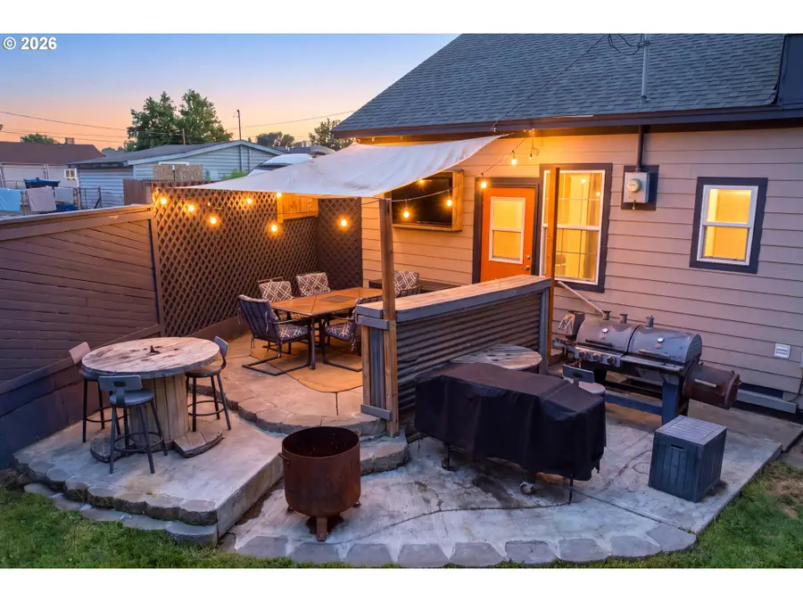 1008 J St, The Dalles, OR 97058 - #3