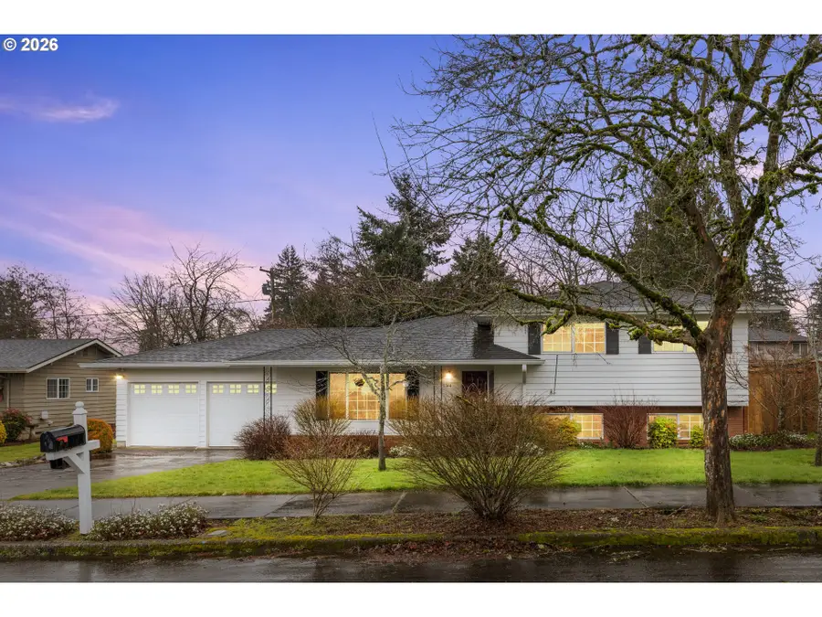 1744 NE 153rd Pl, Portland, OR 97230 - #2