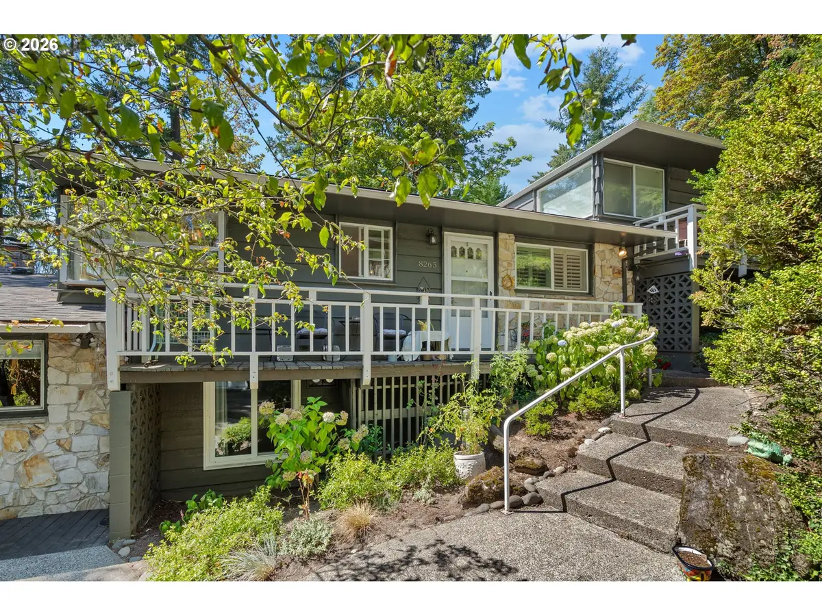 8265 SW Canyon Ln, Portland, OR 97225 - #1