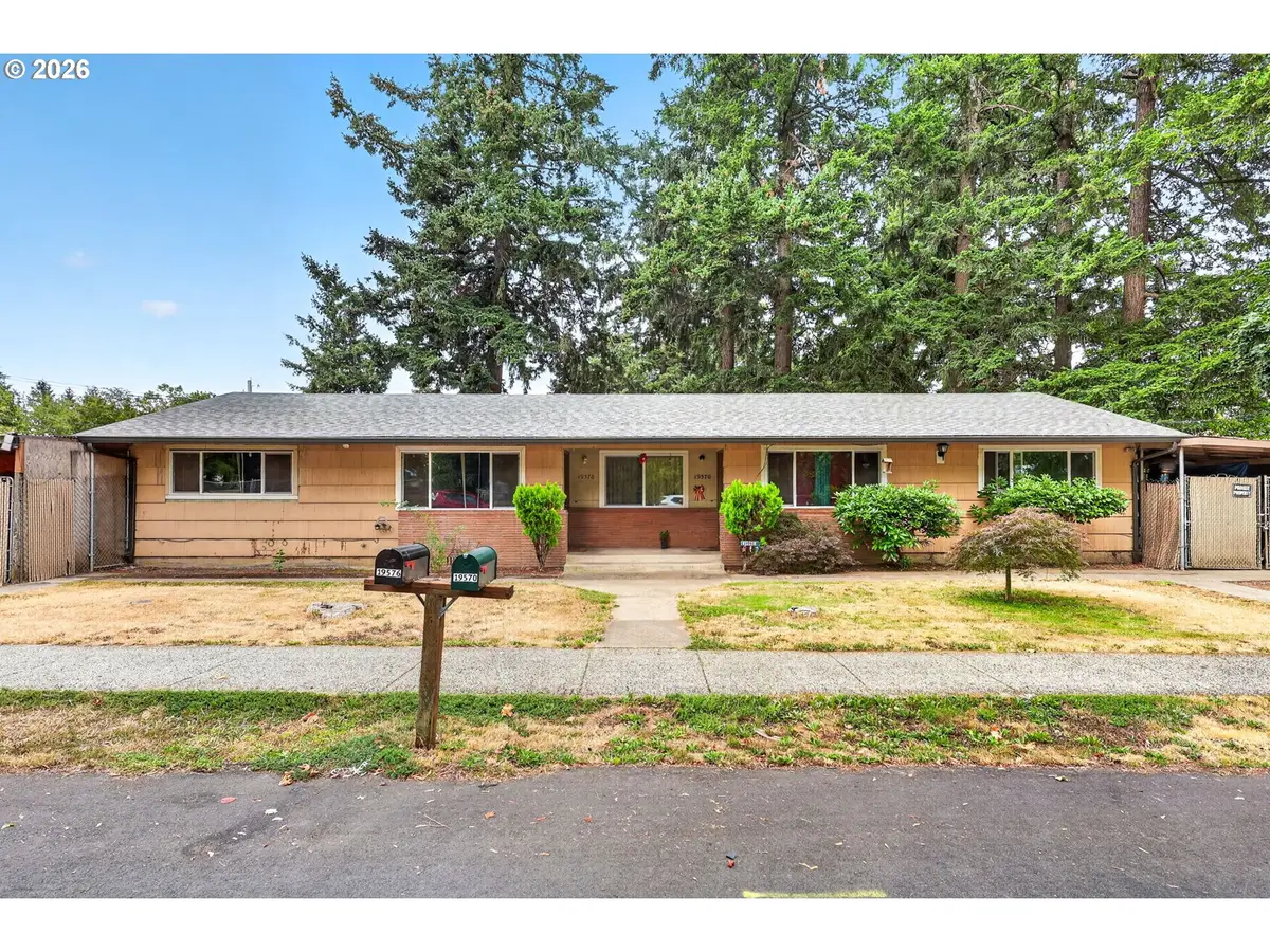 19570 SE Yamhill St, Gresham, OR 97233 - #1