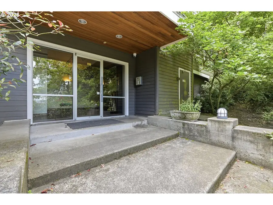 1910 SW 18th Ave, Portland, OR 97201 - #2