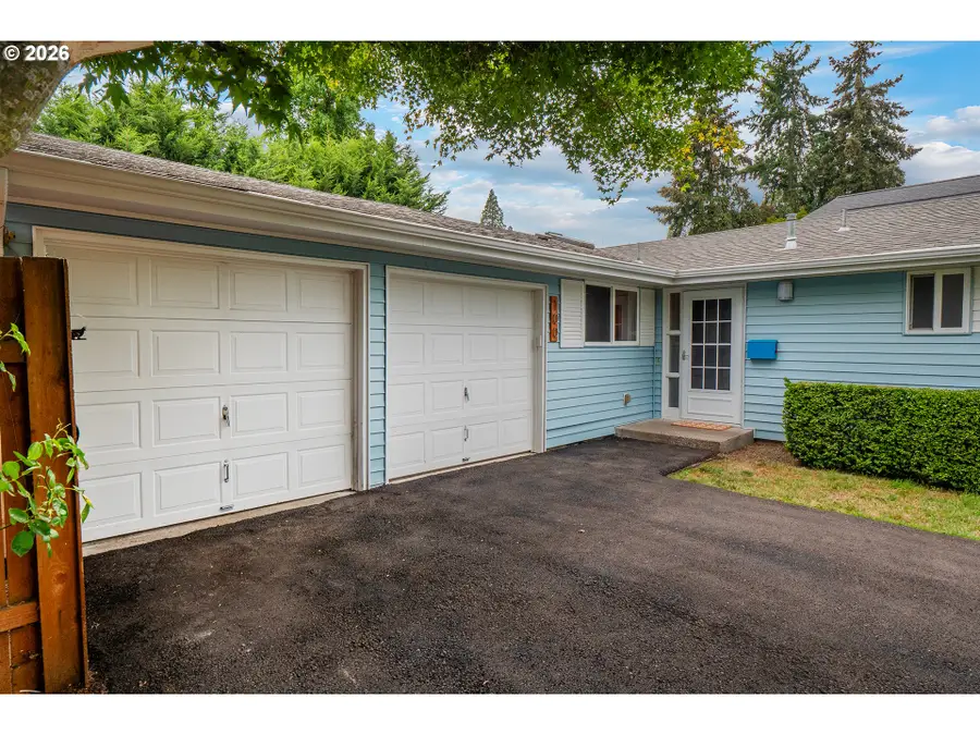 100 E 39th Ave, Eugene, OR 97405 - #2