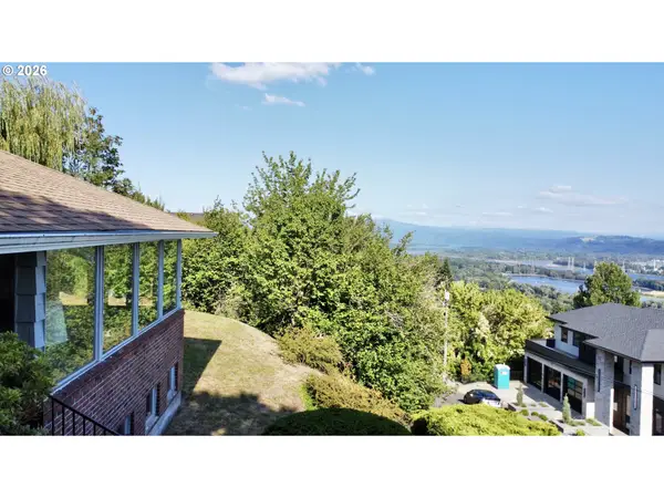 3137 NW 3rd Ave, Camas, WA 98607
