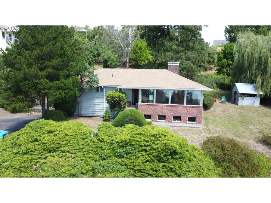 3137 NW 3rd Ave, Camas, WA 98607 - #2