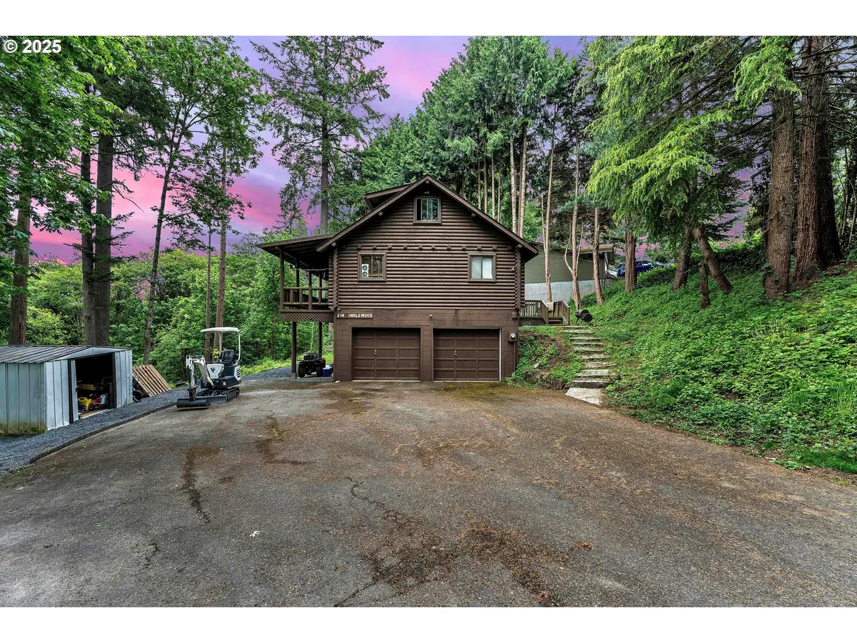 214 Inglewood Dr, Longview, WA 98632 - Image #1