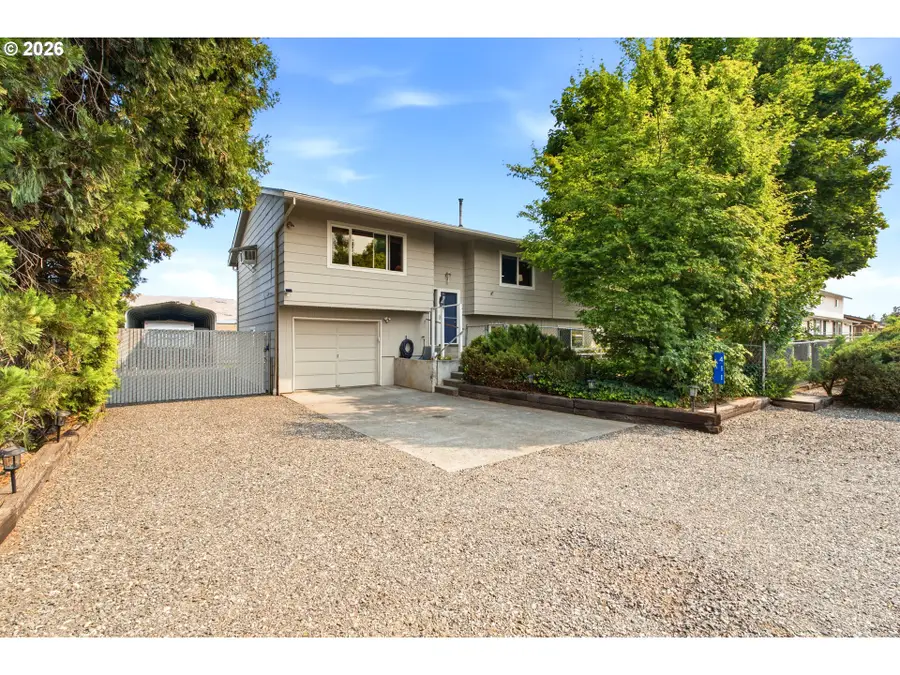 411 Gertrude Dr, Dallesport, WA 98617 - #3