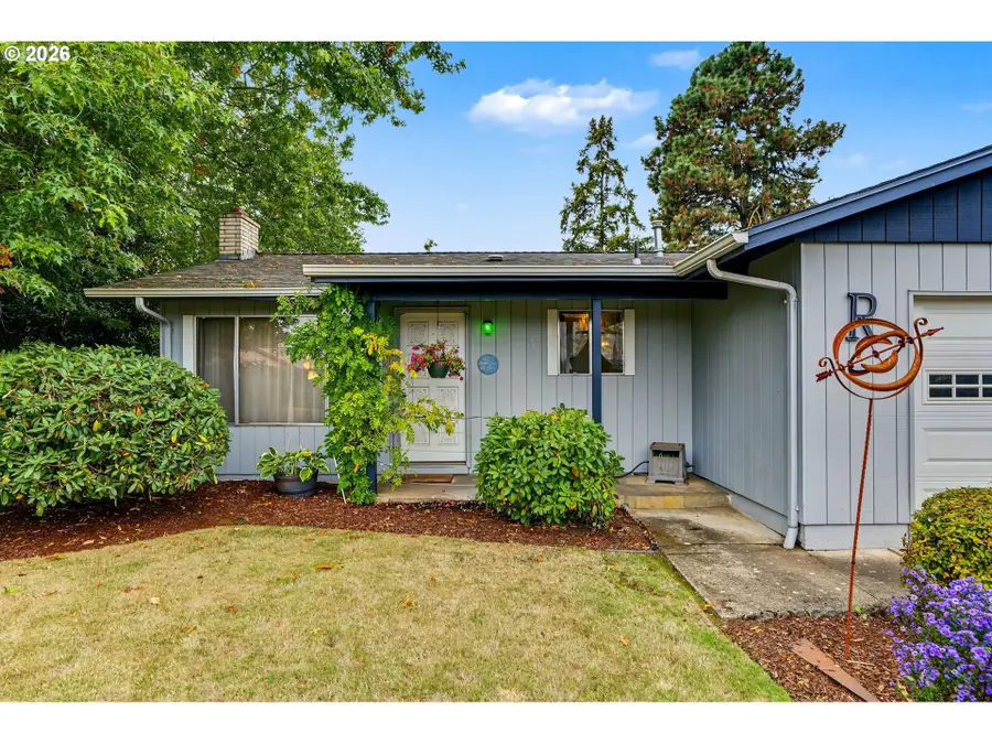440 W College St, Mount Angel, OR 97362 - #3