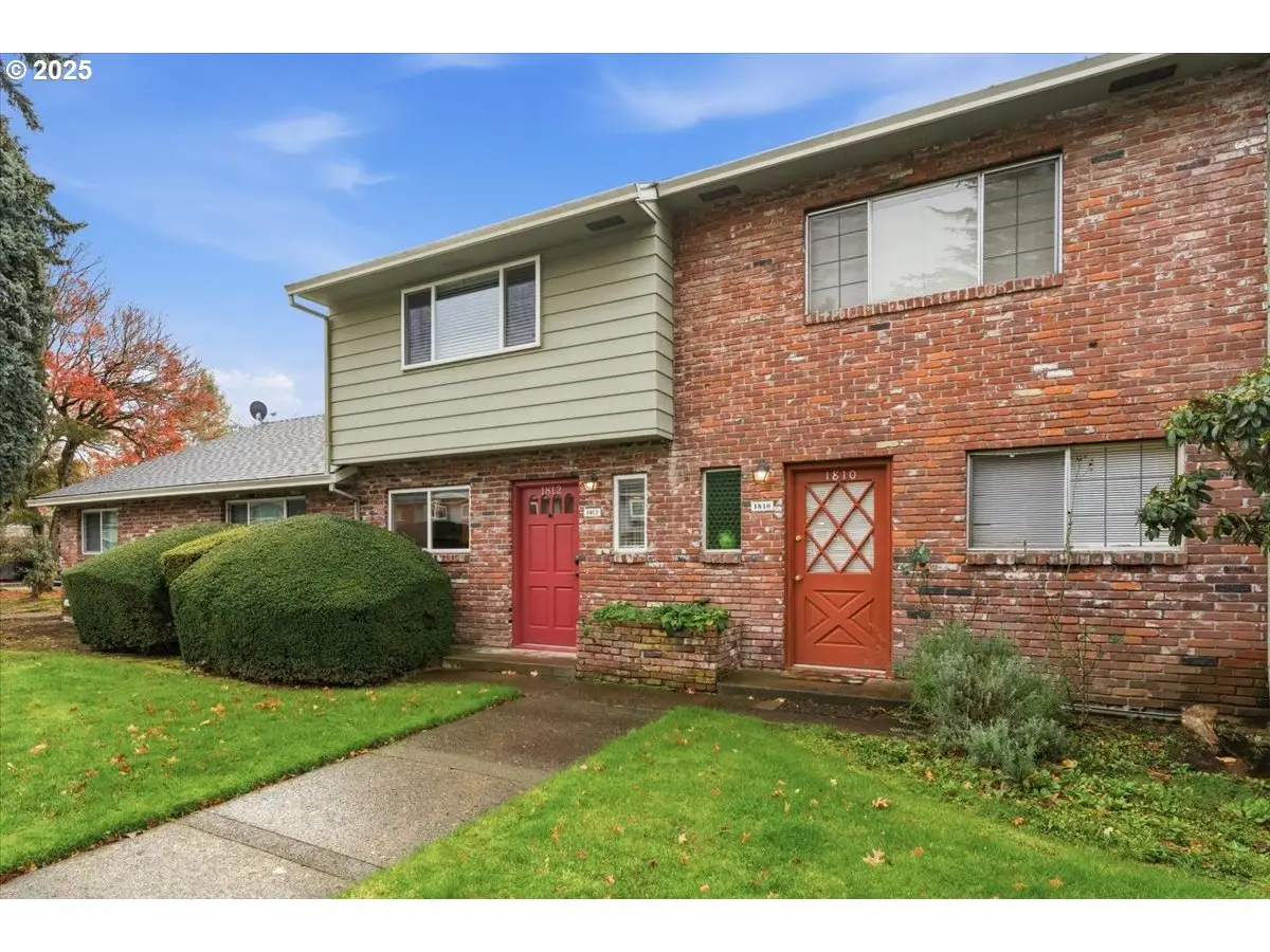 1812 NE 19th St, Gresham, OR 97030 - Image #1