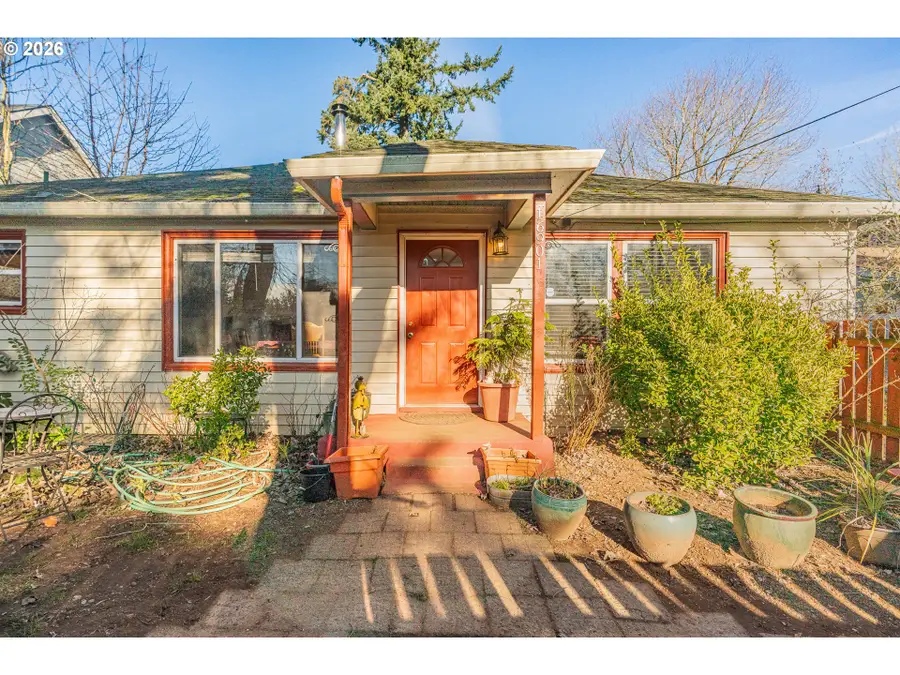 16901 SE Ivon St, Portland, OR 97236 - Image #3