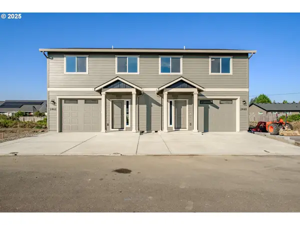 2488 Roll Tide (-2490) Ct, Lebanon, OR 97355
