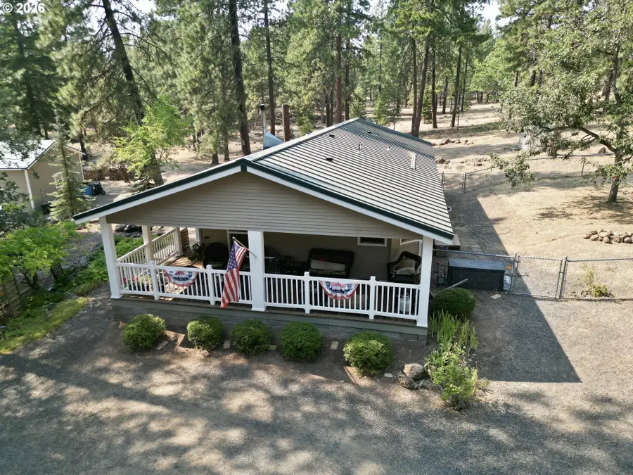 215 E Ponderosa Dr, Goldendale, WA 98620 - #2