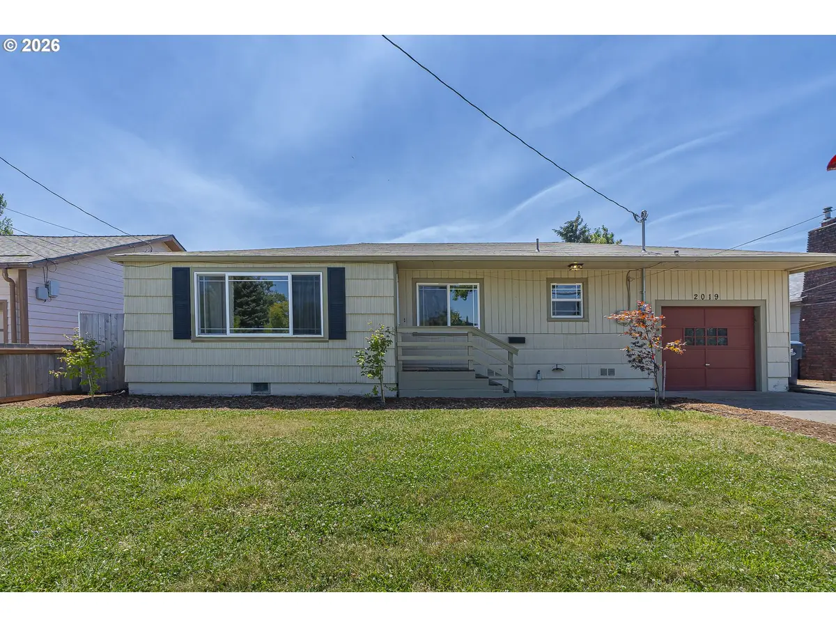 2019 E St, Springfield, OR 97477 - #1