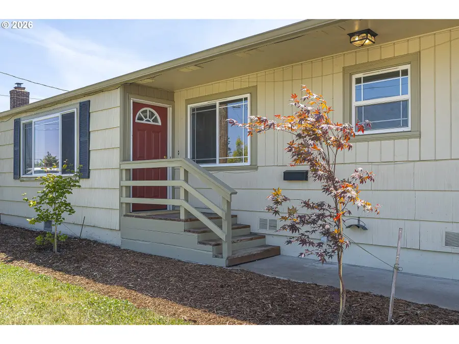2019 E St, Springfield, OR 97477 - #2