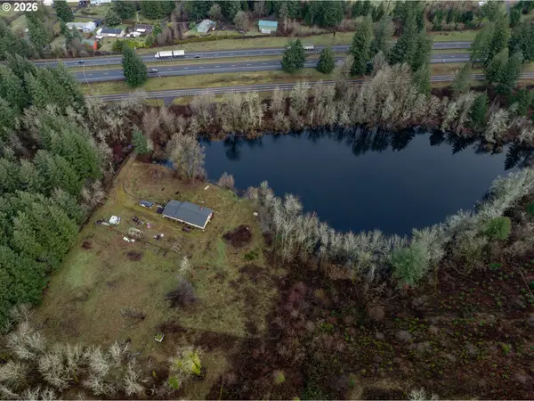 820 SE Frontage Rd, CascadeLocks, OR 97014