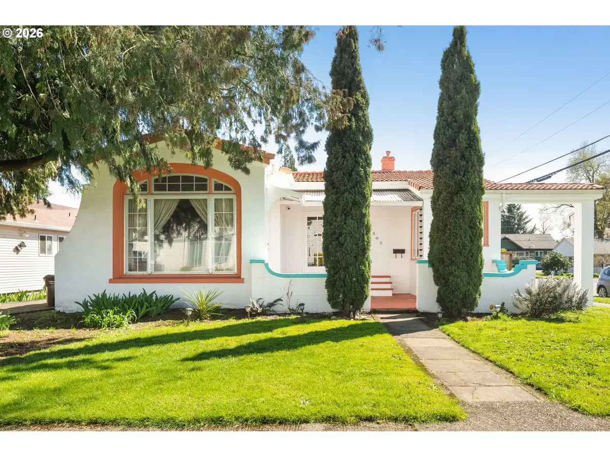 305 E Clarendon St, Gladstone, OR 97027 - #1