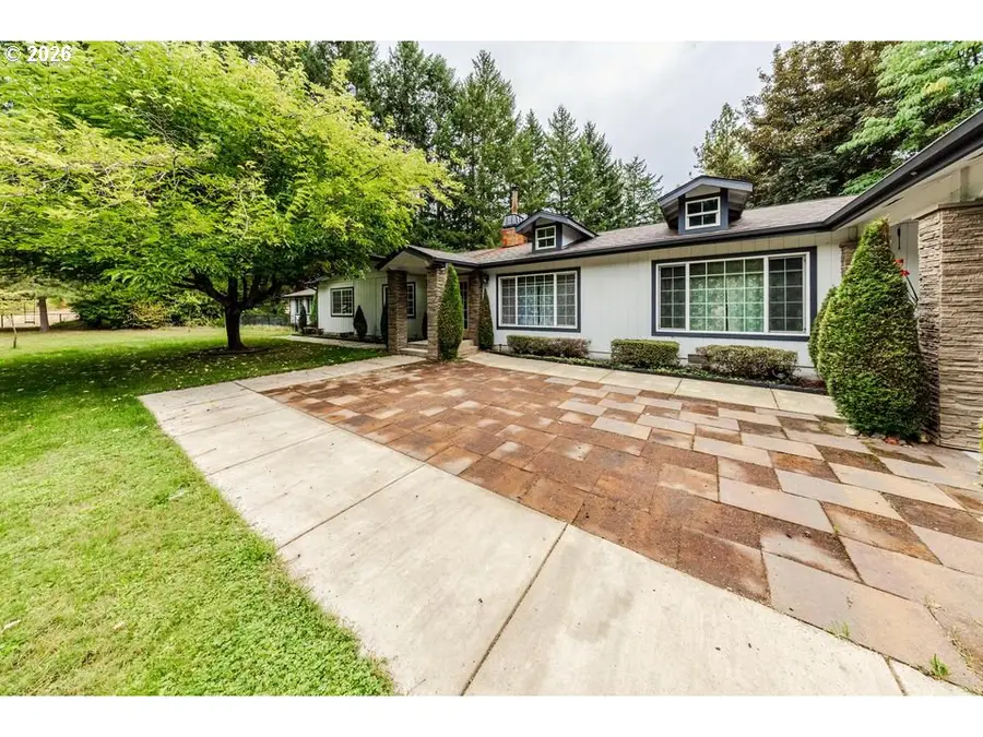 1121 Yeust Rd, Azalea, OR 97410 - #3