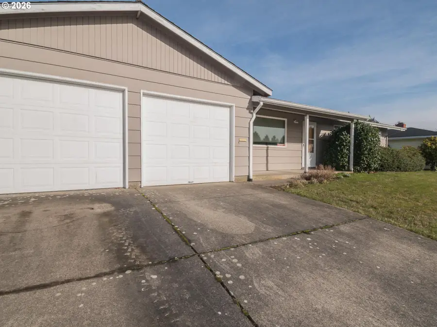 17005 SE Alder St, Portland, OR 97233 - Image #3