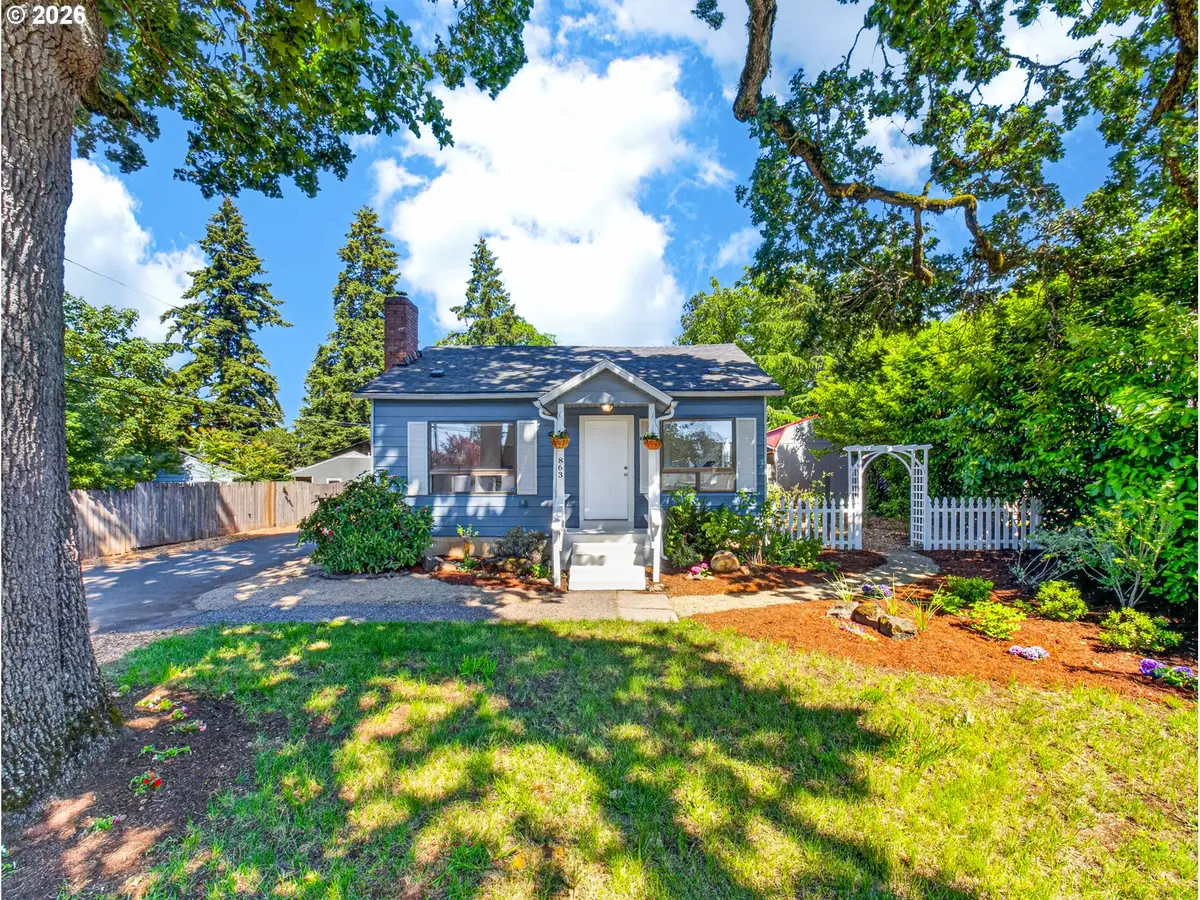 863 Linn Ave, Oregon City, OR 97045 - #1