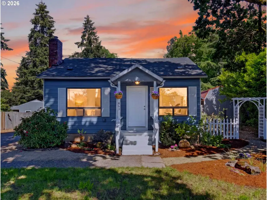 863 Linn Ave, Oregon City, OR 97045 - #2