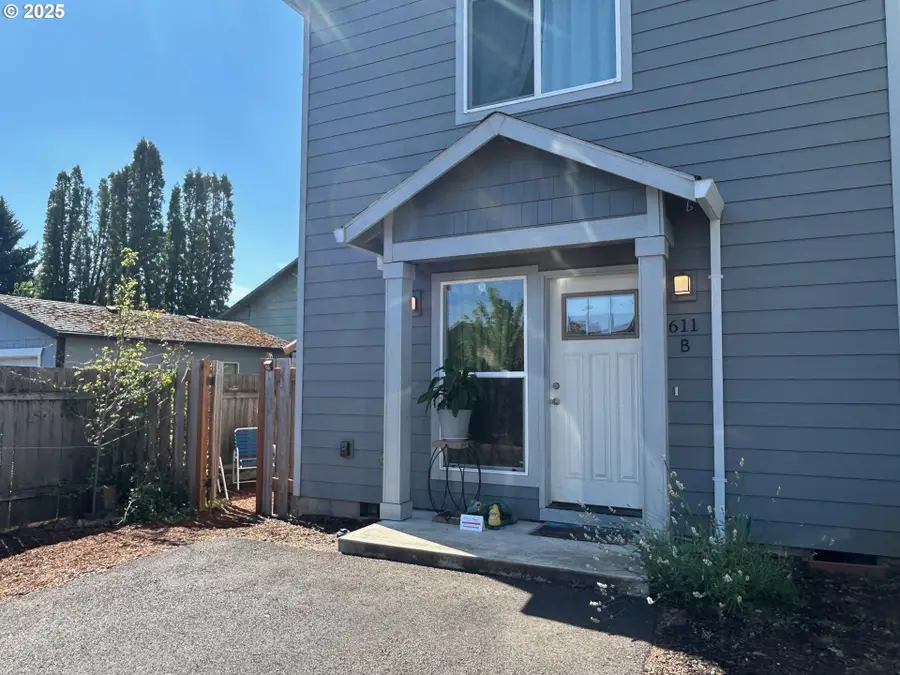 611 SE 142nd Ave #B, Portland, OR 97233 - #2