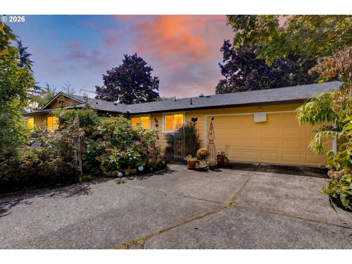 132 Woodfield Ct, Oregon City, OR 97045 - #1