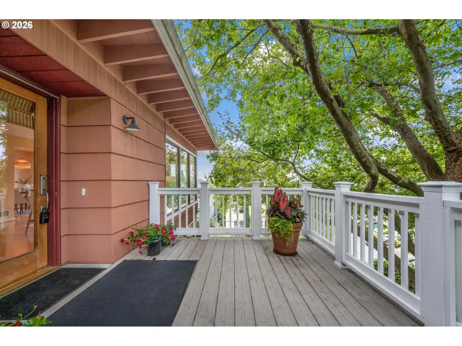 307 SW Hamilton St, Portland, OR 97239 - #2