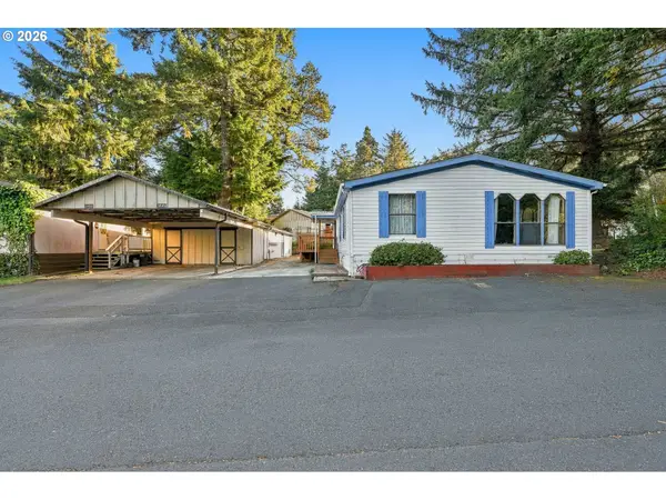 1445 Village Pines Ave, CoosBay, OR 97420