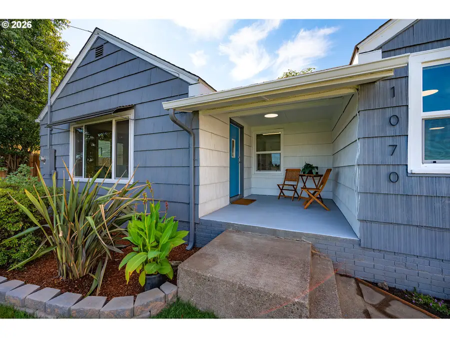 1070 Bethel Dr, Eugene, OR 97402 - #3