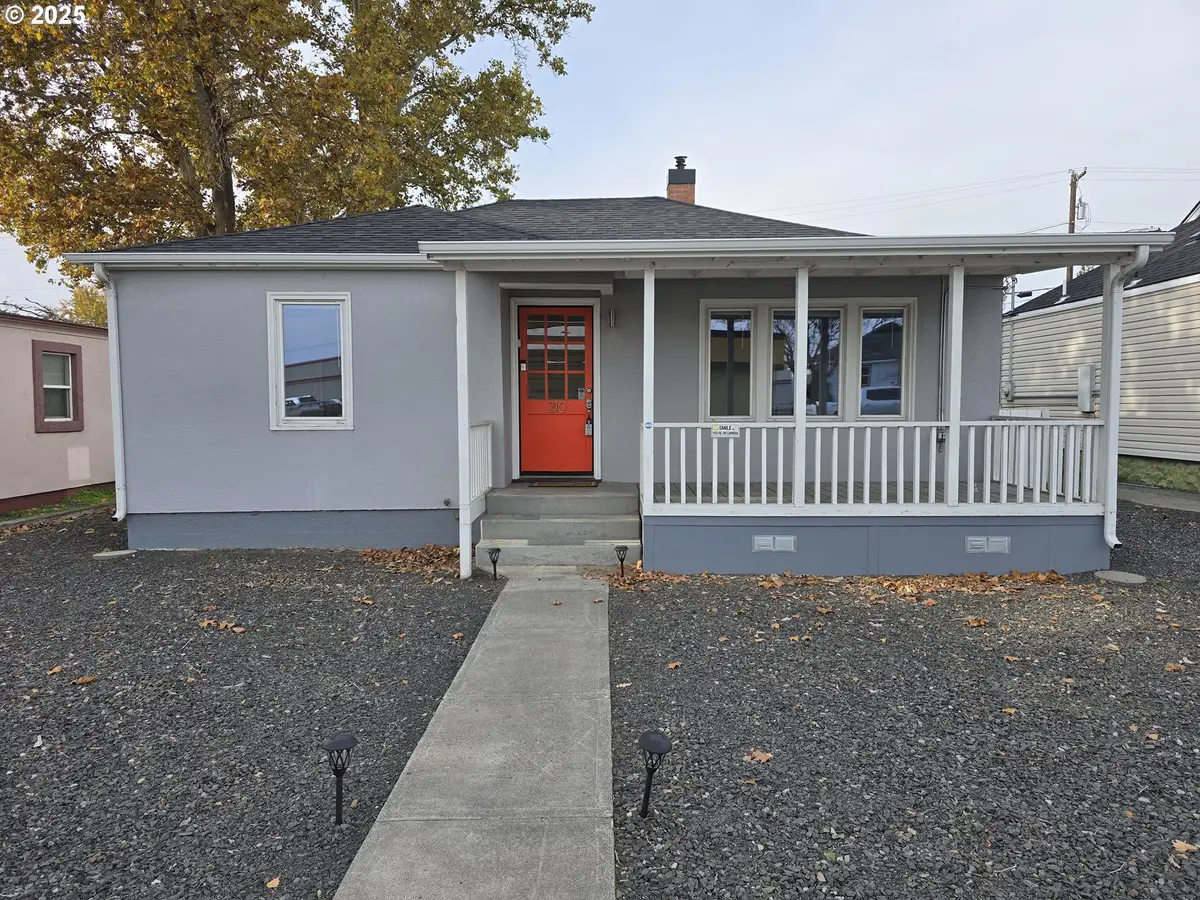 210 SW 3rd St, Hermiston, OR 97838 - Image #1