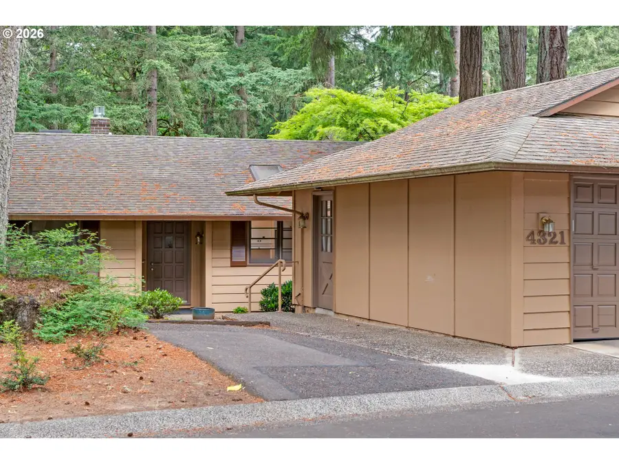 4321 Woodside Cir, Lake Oswego, OR 97035 - #2