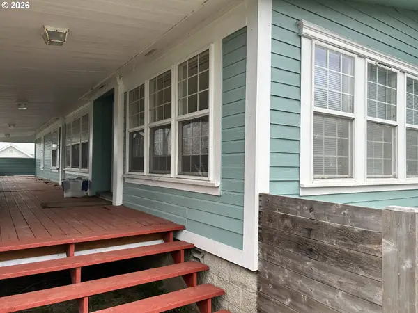 97931 Court St, Brookings, OR 97415