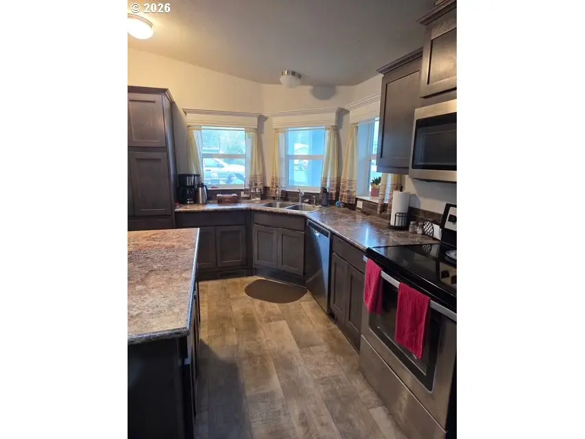 913 S Easy St, Rockaway Beach, OR 97136 - #3
