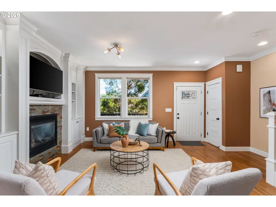 4624 SE Taylor St, Portland, OR 97215 - #3