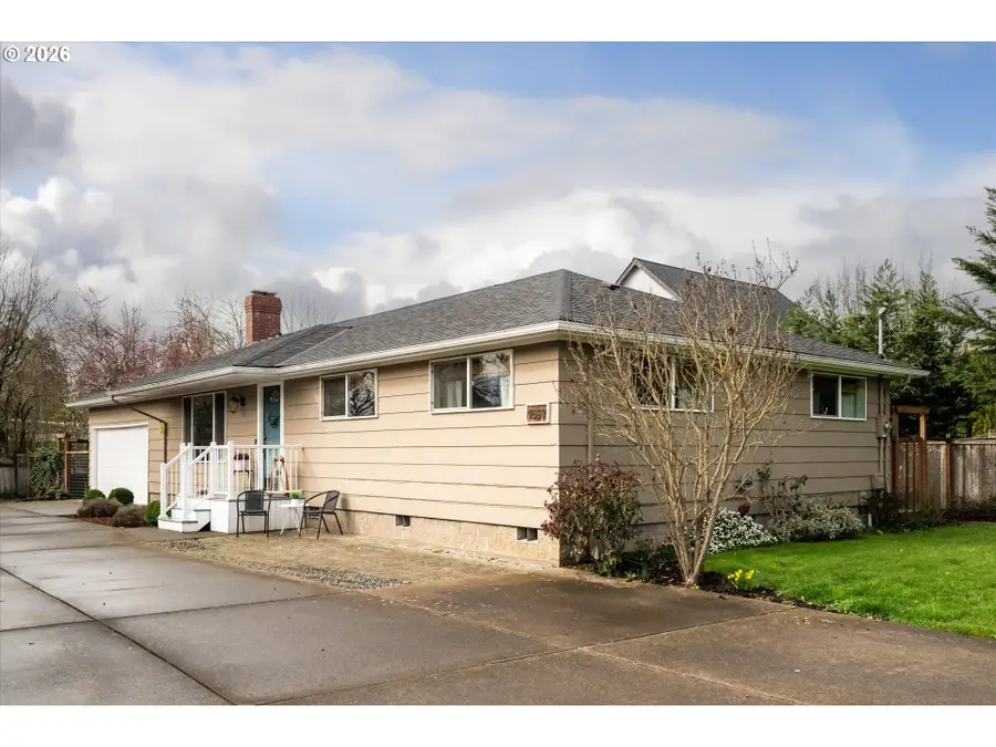 1697 Elanco Ave, Eugene, OR 97401 - #2