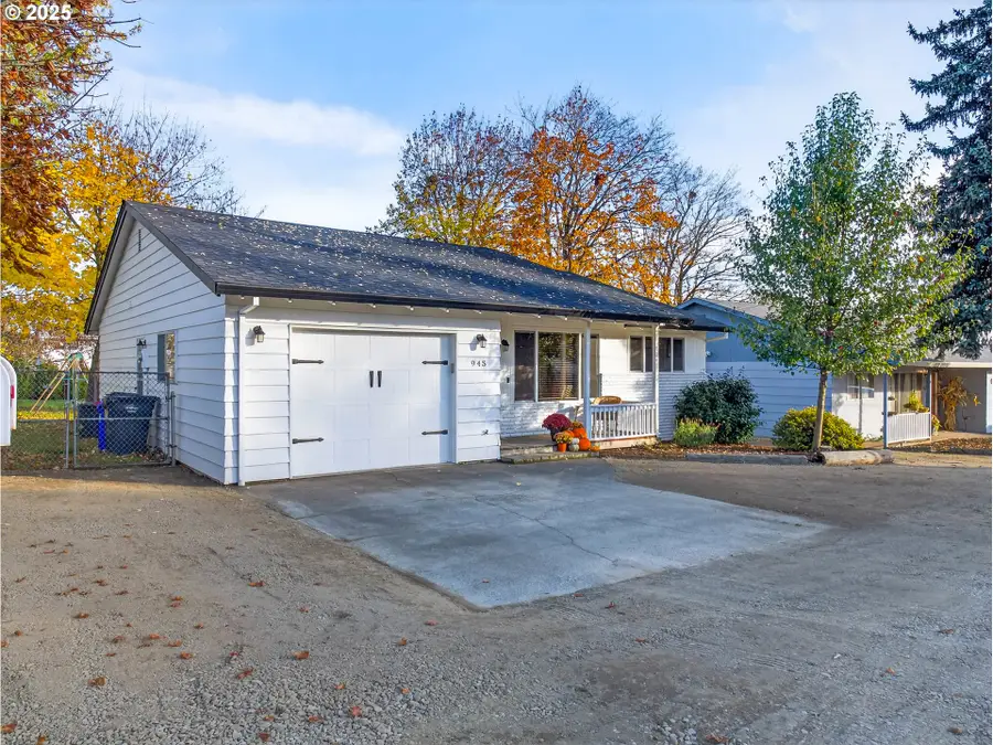 945 Laurel Ln, Oregon City, OR 97045 - Image #3