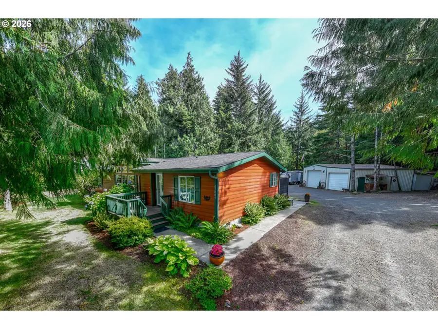 5004 N Loftus Rd, Florence, OR 97439 - #2