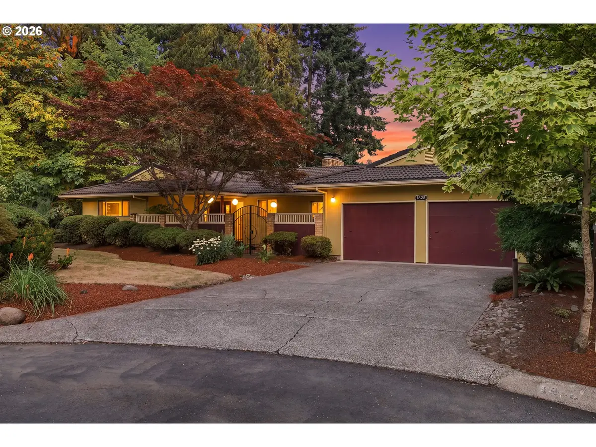1470 SE 37th Ave, Hillsboro, OR 97123 - #1