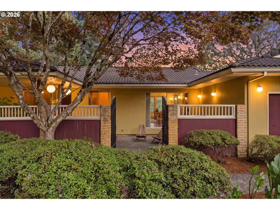 1470 SE 37th Ave, Hillsboro, OR 97123 - #2