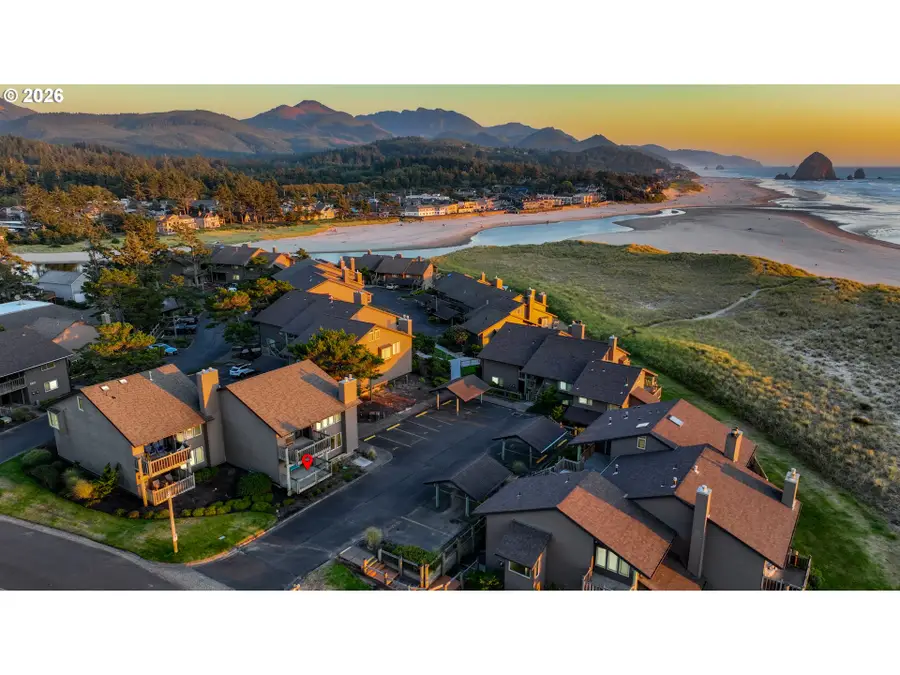 101 N Breaker Point Dr #101, Cannon Beach, OR 97110 - #2