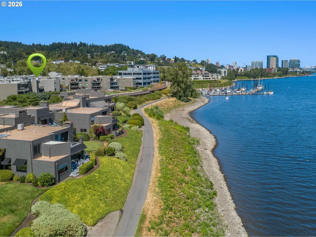 5640 S Riverside Ln #2, Portland, OR 97239 - #1