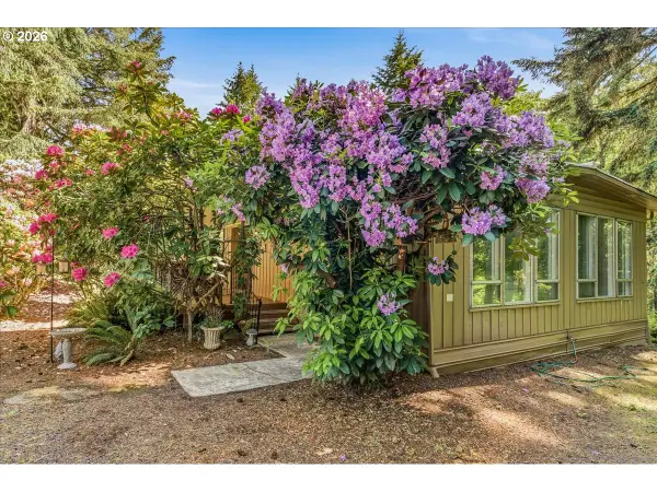 32577 Stone Rd, Warren, OR 97053