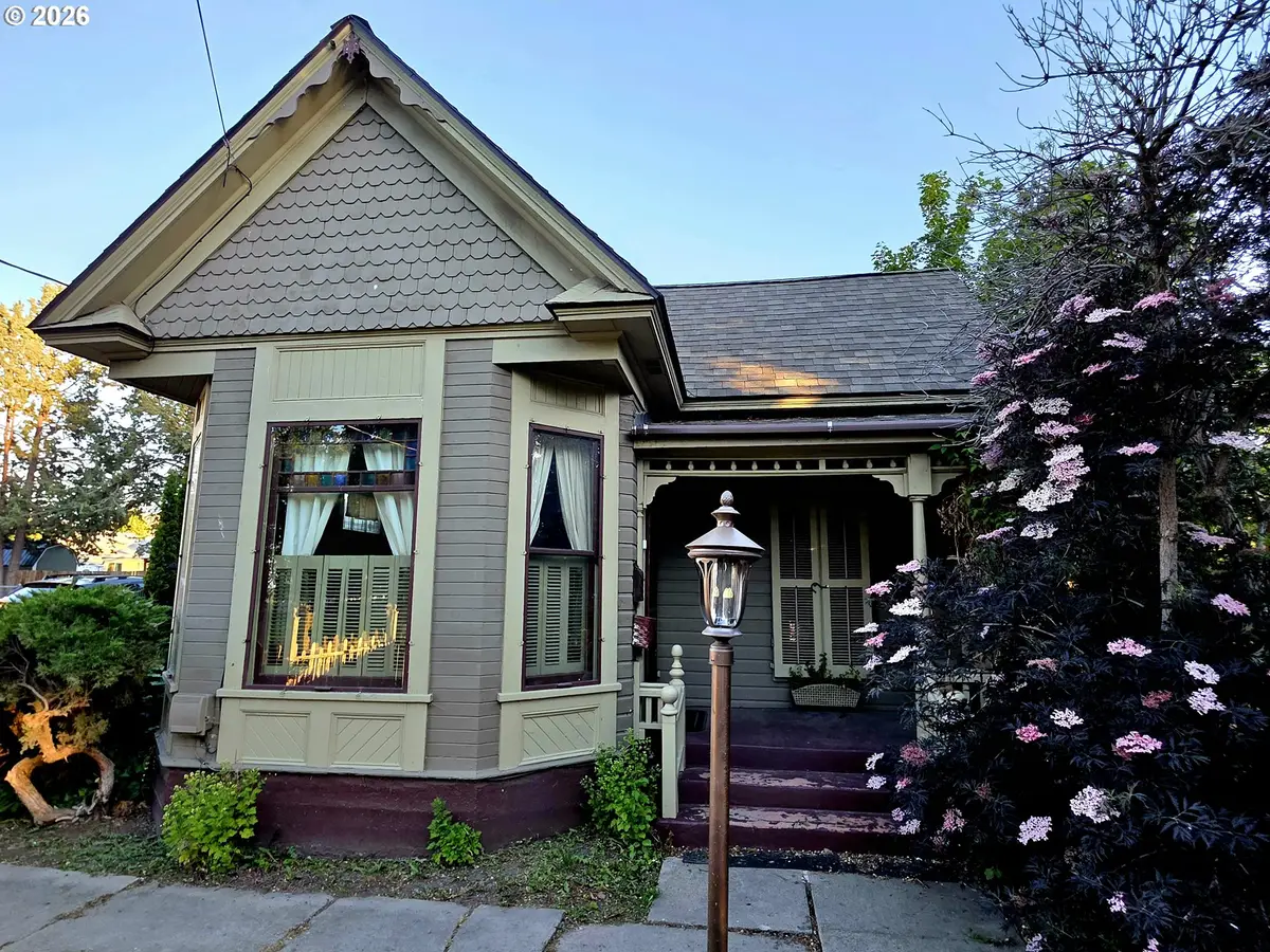 1739 Madison St, Baker City, OR 97814 - #1