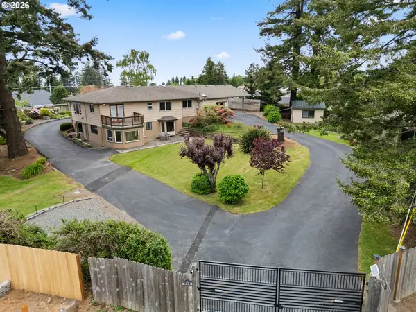 905 Barbra Ln, Brookings, OR 97415