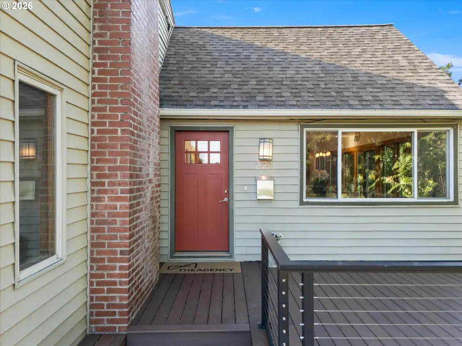 221 SW Texas St, Portland, OR 97219 - #3
