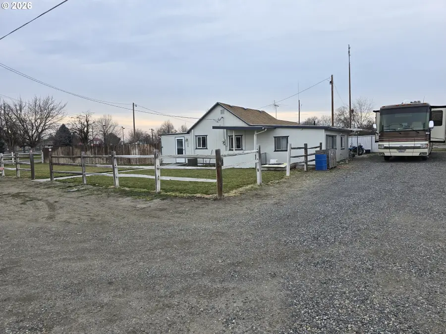 225 NE Eighth St, Irrigon, OR 97844 - #2