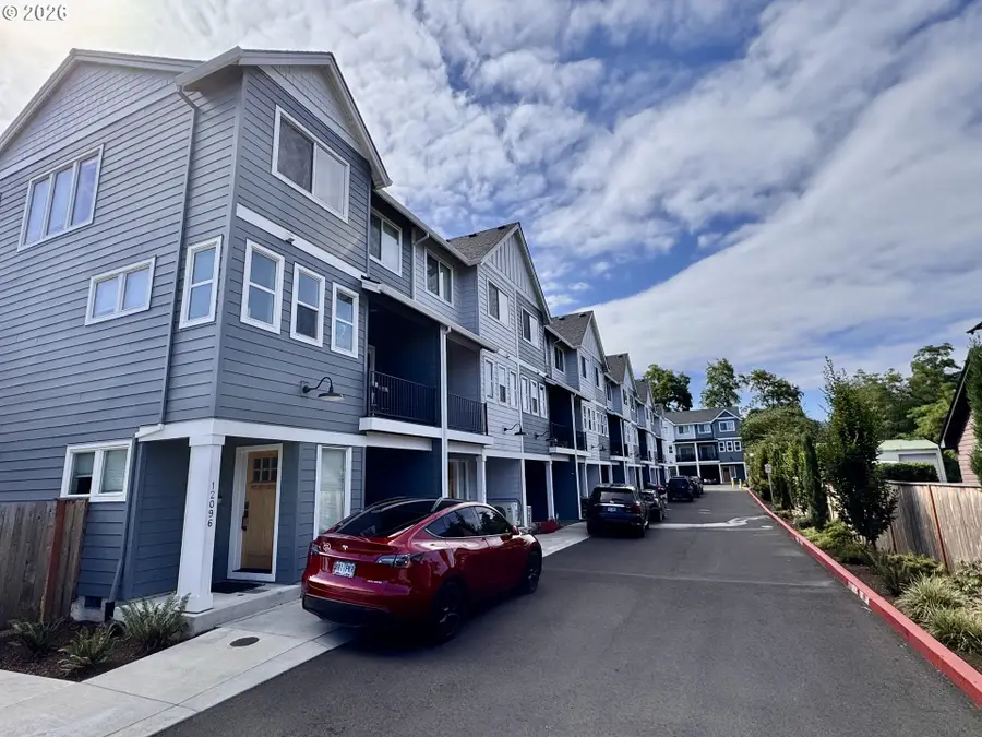 12086 SE Harold St #6, Portland, OR 97266 - #3