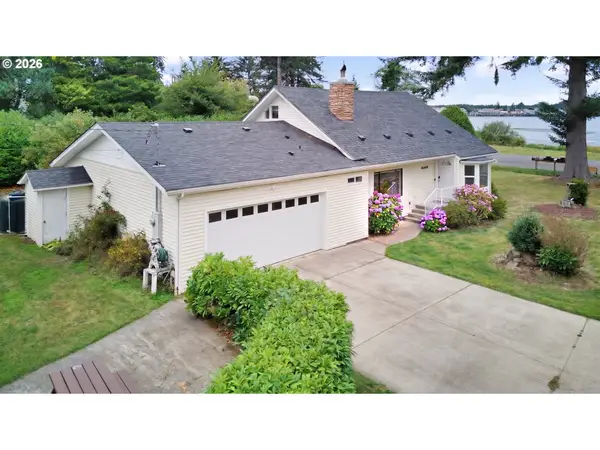 85600 Maple St, Florence, OR 97439